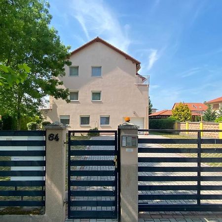 Aranypart Apartman Siófok Exteriör bild